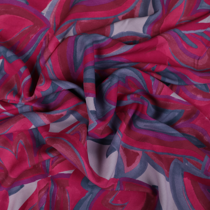 مجموعة من قماش الرايون المائل المطبوع بالأزهار