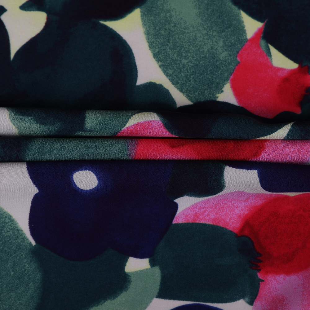 مجموعة من قماش الرايون المائل المطبوع بالأزهار